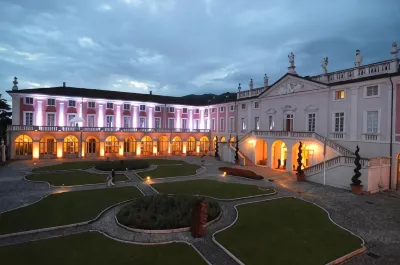 Villa Fenaroli Palace Hotel Các khách sạn gần Parish S.Gottardo
