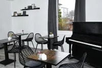 Villa C&C Hotels in Naumburg