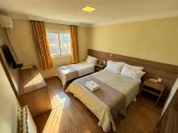 Pousada Serra Valle Hotels near Wax Museum