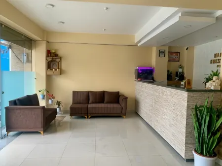 namaste guest house Отели рядом с достопримечательностью «Deurali»