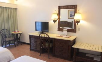 Fort Ilocandia Resort Hotel