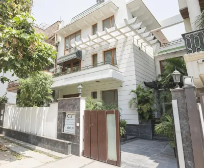 Ahuja Residency Cyber City I โรงแรมใน