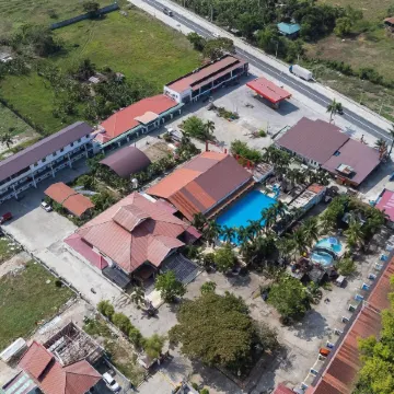 Quezon Premier Hotel Candelaria