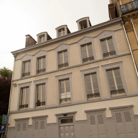 Smartappart Troyes Отели рядом с достопримечательностью «Музей Сен-Луп»