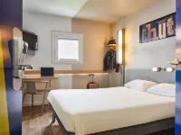 Ibis Budget Versailles Château Saint-Cyr Các khách sạn ở Saint-Cyr-l'Ecole