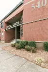 The Lofts of Downtown (540 N 2nd St, #104) Hoteles en Clarksville