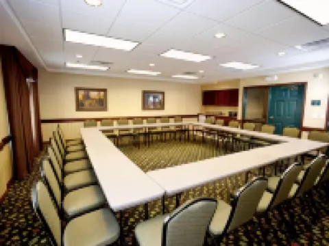 Country Inn & Suites by Radisson, St. Cloud East, MN Hotels in St. Cloud