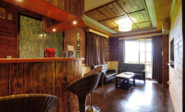 Airai Water Paradise Hotel & Spa