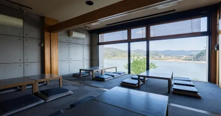 Hotel Seasons Nichinan Отели рядом со станцией JR Obi station