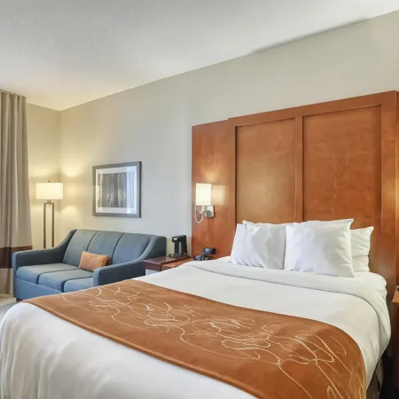 Comfort Suites Appleton Airport