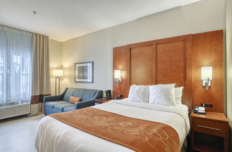 Comfort Suites Appleton Airport
