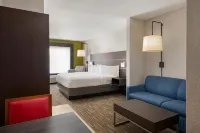 Holiday Inn Express & Suites SPRING HILL by IHG
