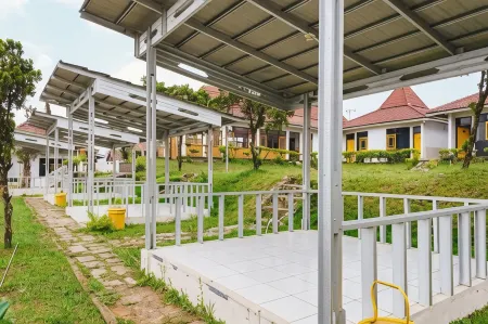 RedDoorz @ Hotel Damanaka Pangalengan Отели в г. Pangalengan