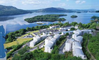 St Angela's Lakeside Aparthotel Sala