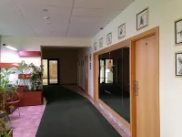 Sky High Hotel Airport 200 Meters from the Terminal Hotel a Babite