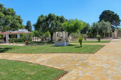 Tenuta Paifer Hotels near Officina Mosaico