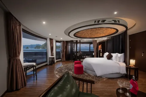 Du Thuyền Scarlet Pearl Các khách sạn ở Hạ Long