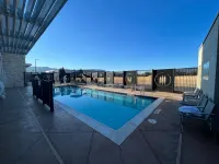 Holiday Inn Express & Suites UKIAH by IHG - Pool