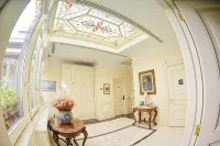 Al Centro Luxury Home