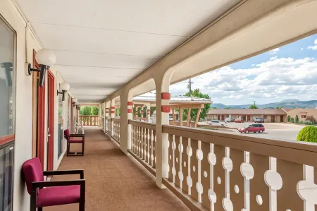 Travelodge by Wyndham Las Vegas NM