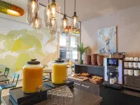 Hwest Hotel - petit déjeuner