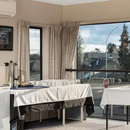 Asure Macy's Motor Inn Отели рядом с достопримечательностью «Парк Мемориал»