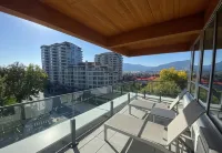 Penticton Lakeside Resort - vue sur la montagne