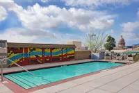 Hampton Inn & Suites Austin @ the University/Capitol