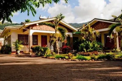 Villa de Roses Hotels near Beau Vallon Beach