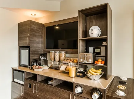 Olux Hotel-Motel-Suites Отели рядом с достопримечательностью «Parc Gilbert»