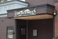 普萊西德湖畔主街旅館