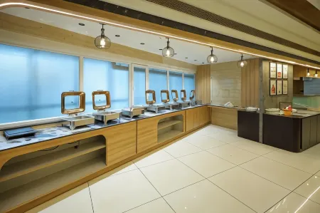 Royal Plaza Suites by Rak Rooms, Mangaluru Отели в г. Южная Каннада