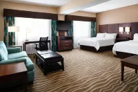 Holiday Inn & Suites OVERLAND PARK-WEST by IHG - 駐車場