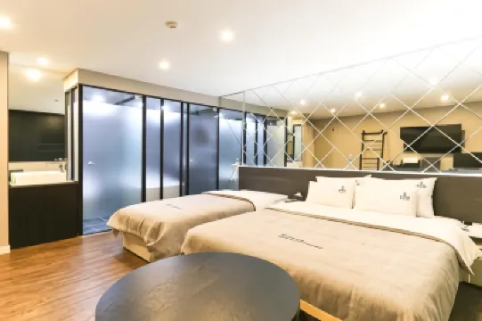 沙上區路易斯飯店 Apple Outlet附近的飯店