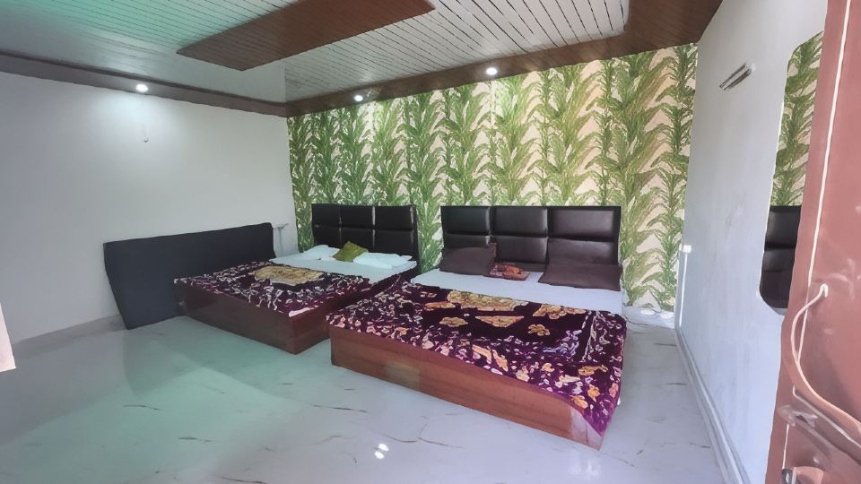 Aayodhya Dham Hotel