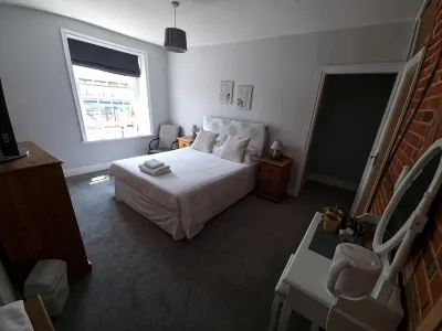 The Bugle Inn Hotels near The Ageas Bowl