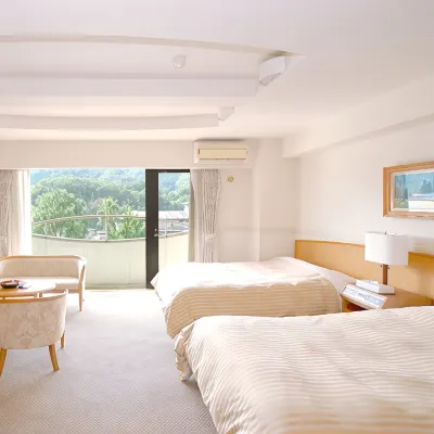 Izunagaoka Onsen Sun Valley Waraku 가츠라기 산 주변 호텔