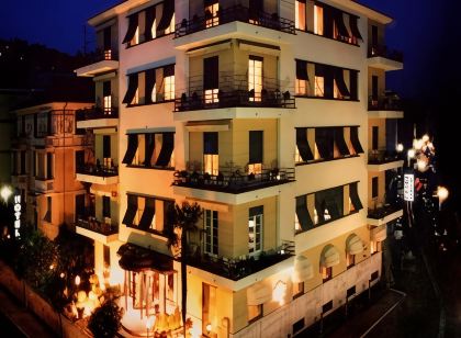 Hotel Jolanda