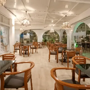 Kyparissia Beach Hotel