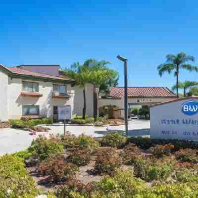 ベストウェスタン サン ディマス ホテル & スイーツ Hotel Exterior