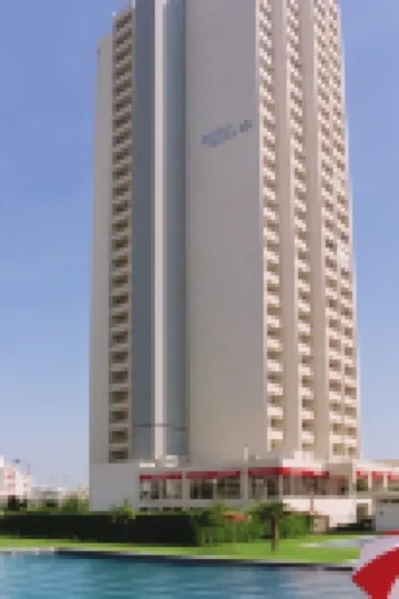 アパルタメントス ジャルダンズ ダ ロチャ プライア・ドス・トレッス・カステロス周辺のホテル