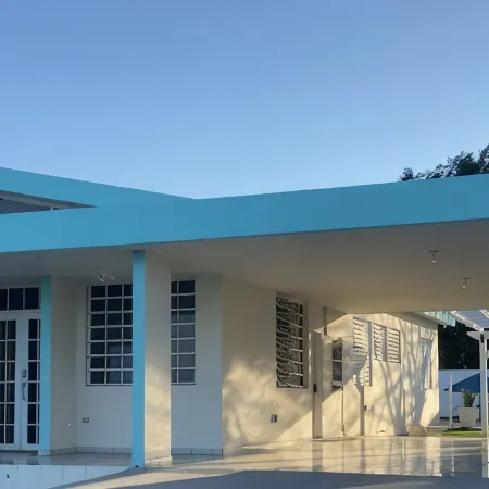 Casa de Carmen Pool House!! Family + Pet Friendly!! Perfect for Large Groups!!