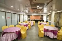 Hotel Grandeur Hotel a Valsad