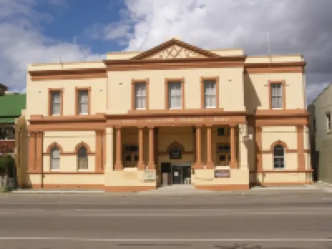 アルパイン ヘリテージ モーテル Goulburn Rail Heritage Centre周辺のホテル