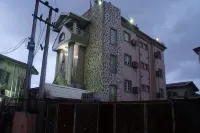 Suite Las Caracas-Yaba Hotels in Yaba