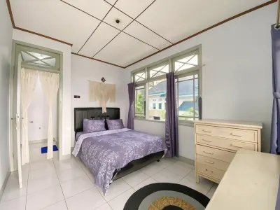 Villa Yuka Puncak 4BR with Billiard & Private Pool Hotels near Dea Banana Farm