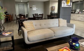 Super 8 by Wyndham Sealy