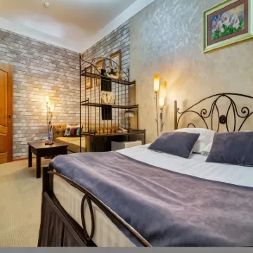 London City Hotel Hotels in 