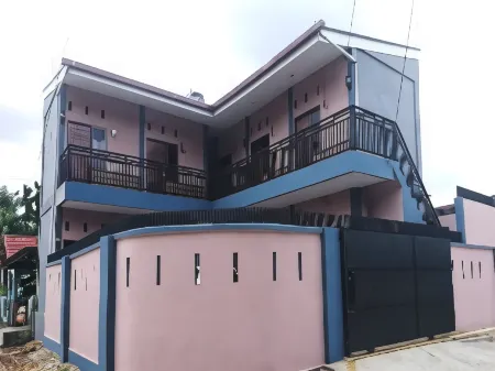 Katamso Homestay Sudirman Отели рядом с Аэропорт Симпанг-Тига