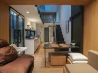 Vila Shopie WonderHouz Hotels in Blimbing